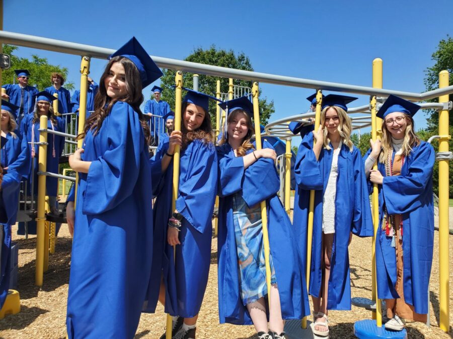 Grad Walk takes seniors back to elementary schools